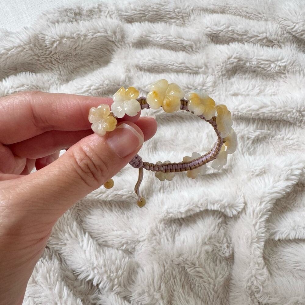 Hawaiian Carved Jade Floral Macrame Bracelet Adjustable Y2K Boho